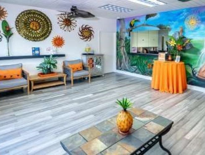 Body del Sol Office Photo